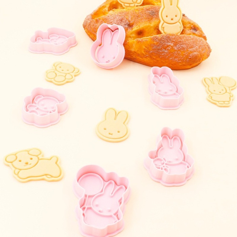 قالب بسكويت كرتوني من سلسلة مي - مراجعة Kitchen Baking Area وسعره